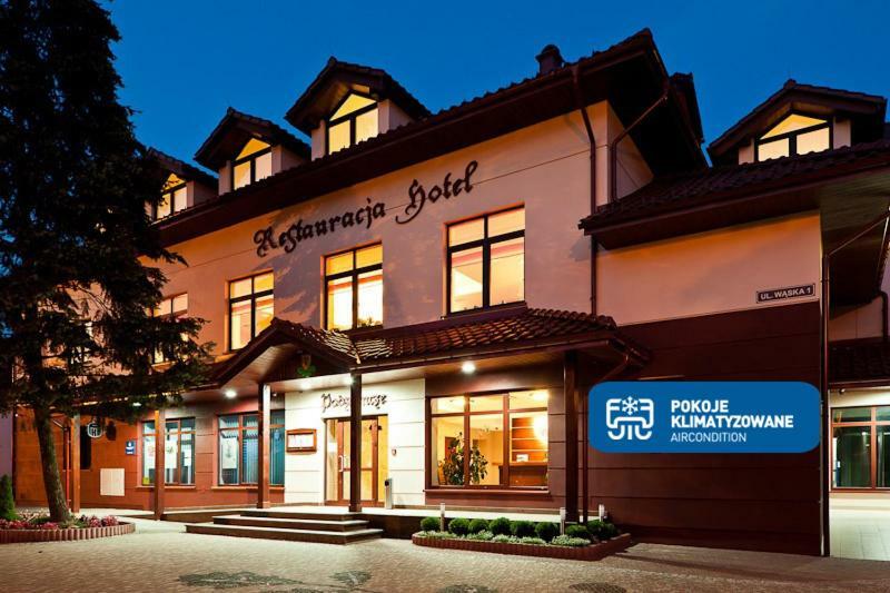 Hotel Podzamcze ドプチツェ エクステリア 写真